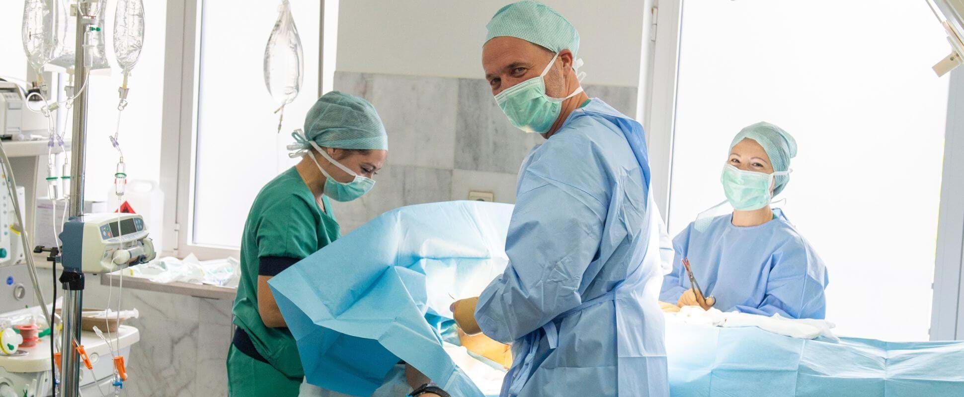 Wie wählt man einen plastischen Chirurgen aus?