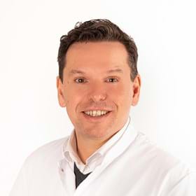 Dr. P. Duijsters