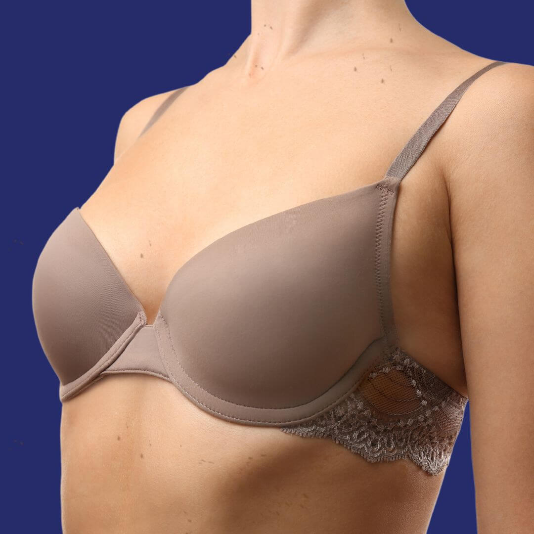 Before I underwent breast augmentation with size 265cc XP implants at the Wellness Kliniek